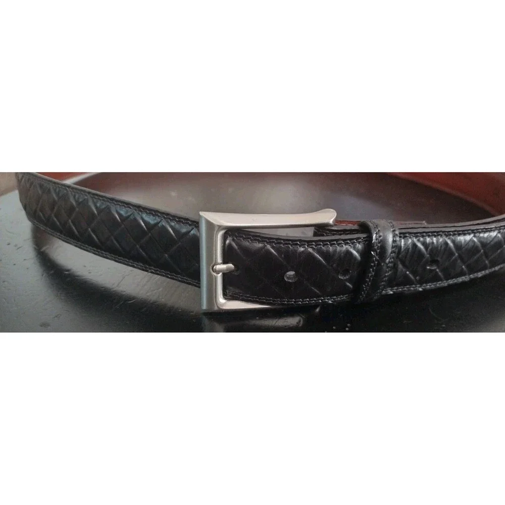 JOHNSTON & MURPHY Black Embossed Italian Calfskin Leather Belt W/Buckle Size 40